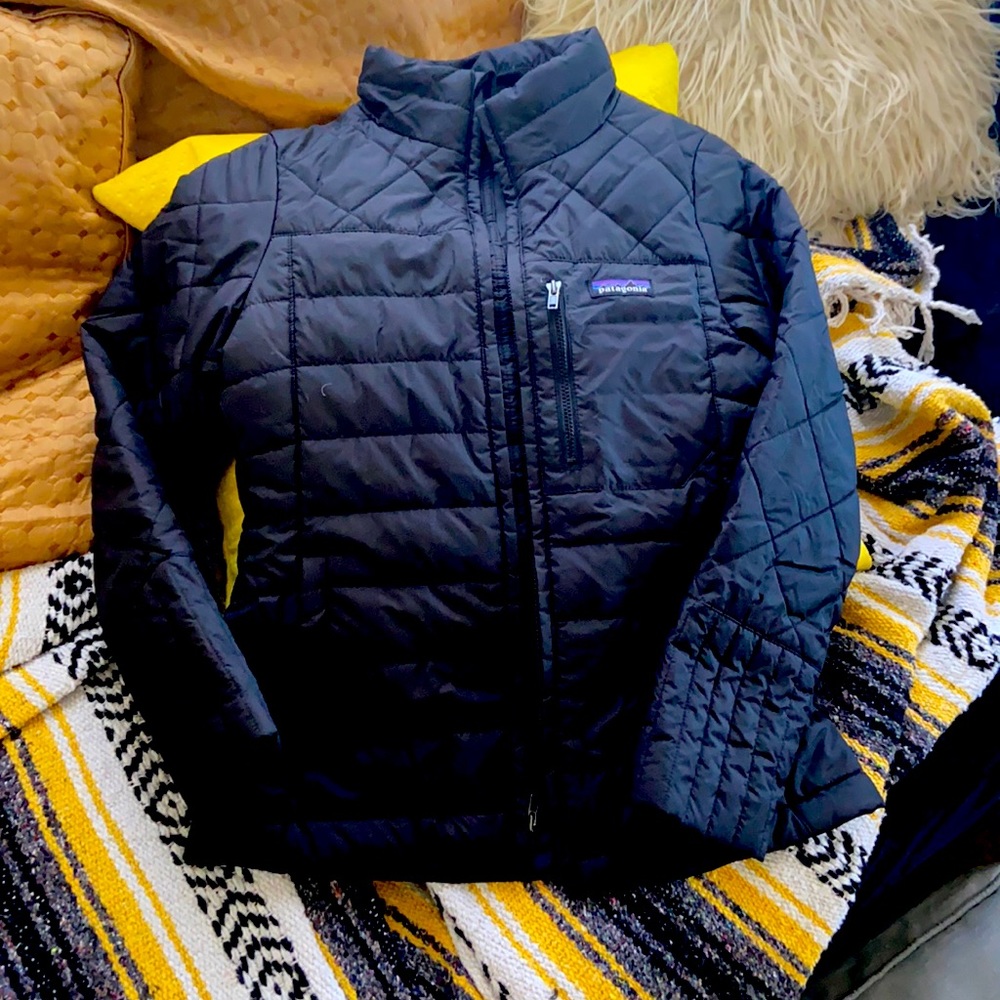 Black Patagonia thin puffer jacket
